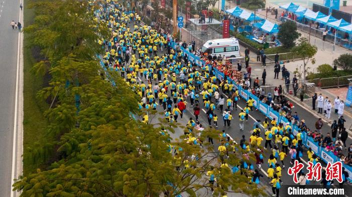 2023中缅瑞丽-木姐跨国马拉松开跑：在同一条赛道