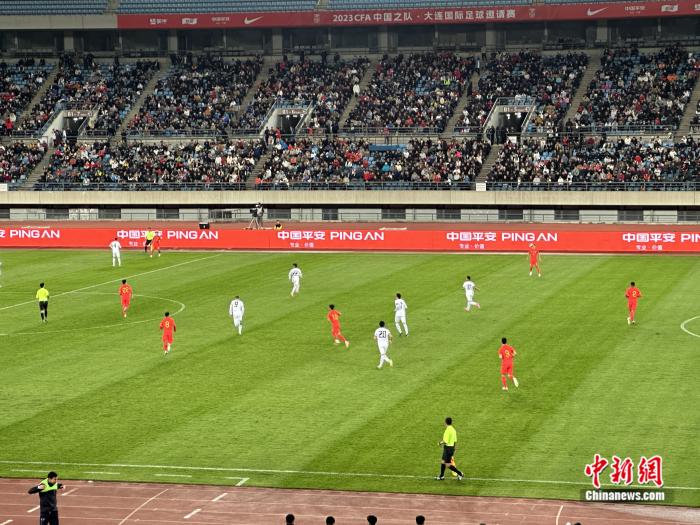 世预赛前最后一场热身赛：国足全场被动遭乌兹