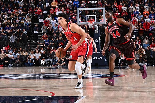 快船力克公牛迎四连胜 桑德斯首秀惊艳获赞誉