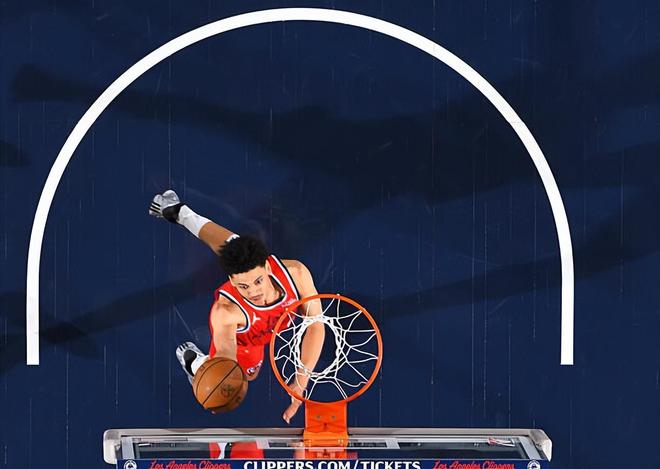 快船力克公牛迎四连胜 桑德斯首秀惊艳获赞誉