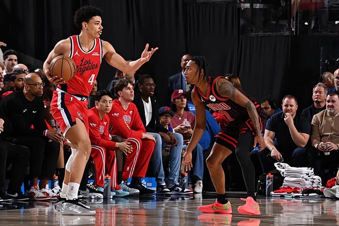 快船力克公牛迎四连胜 桑德斯首秀惊艳获赞誉