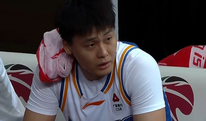 广东男篮迎战北京男篮 内线配置悬殊引关注 赵睿