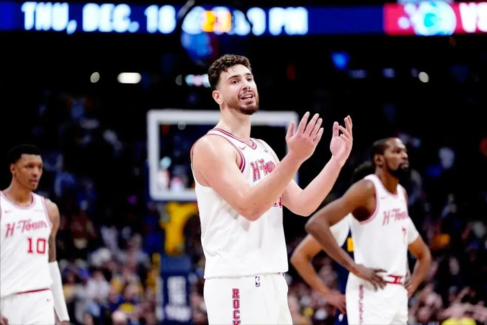 火箭全明星中锋申京表现